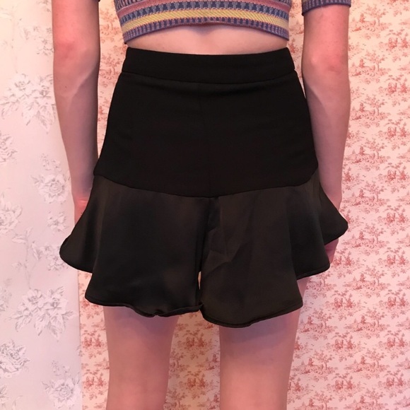 Ruffle hem Zara basic shorts Skort XS flounce hem - Picture 5 of 6